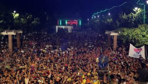 Un vistoso desfile y un multitudinario pregón abren las recobradas Fiestas de Cabanillas