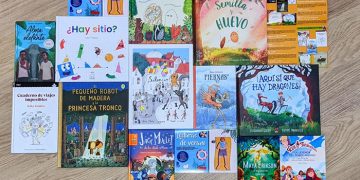 ¿Tus hijos están pegados al móvil o tablet en vacaciones? La Junta te ofrece una selección de 27 libros para fomentar la lectura este verano