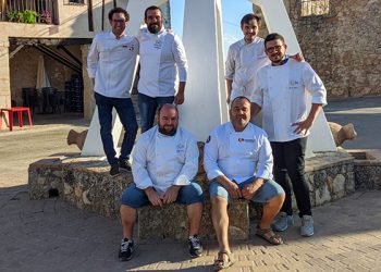Cena temática en la Cuenca vaciada