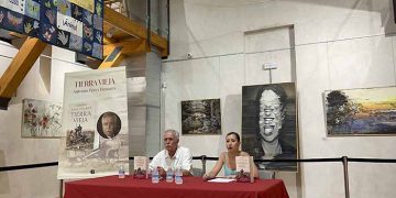 Chani presenta su ‘Tierra vieja’ en Almonacid de Zorita