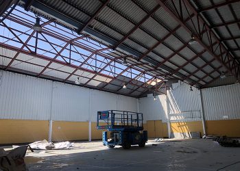 Comienzan las obras de demolición del pabellón ‘Luis Yúfera’ como paso previo a la reparación del colector