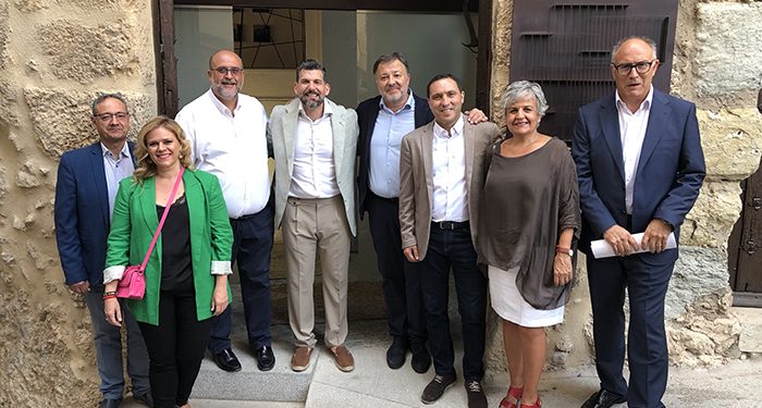 Dolz augura que el Restaurante Casas Colgadas “va a ser un recurso tractor del turismo en la ciudad de Cuenca” 1 Dolz augura que el Restaurante Casas Colgadas “va a ser un recurso tractor del turismo en la ciudad de Cuenca”