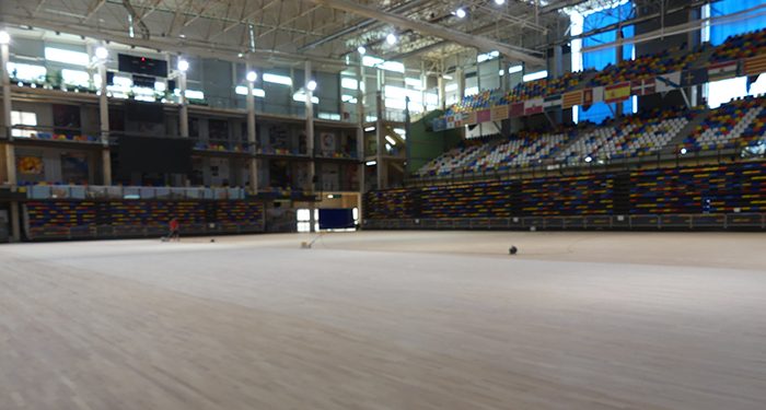 El Ayuntamiento de Guadalajara repara la tarima del Multiusos para garantizar su uso “con seguridad y en condiciones, tras un deterioro de años”