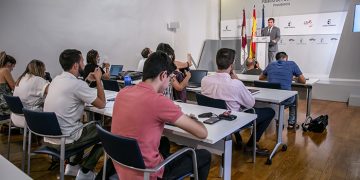 El Gobierno regional incrementa las ayudas para que los jóvenes que residan en municipios de menos de 5.000 habitantes puedan comprar su primera vivienda