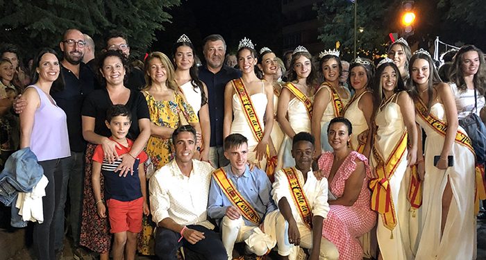 El Recinto Ferial abre sus puertas tras el vistoso desfile de carrozas de la Feria y Fiestas de San Julián
