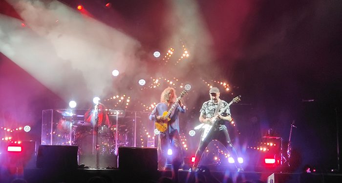 Robe despliega (un poco) rock transgresivo para cerrar San Julián