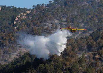 El fuego en el Alto Tajo de Guadalajara baja a nivel 0 mientras continúan las labores de extinción durante la noche 2 El Gobierno de España incluye a las cinco provincias de Castilla-La Mancha en la declaración de Zona Gravemente Afectada por los incendios de este verano