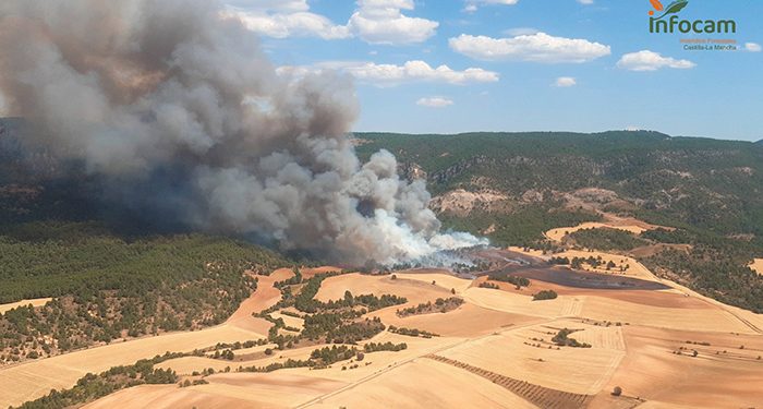 Incendio en Cañamares pasa a nivel 1 por posible afección a bienes de naturaleza no forestal y corte de carretera