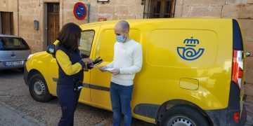 Los carteros rurales de Correos ya han realizado 55.800 operaciones en Castilla-La Mancha