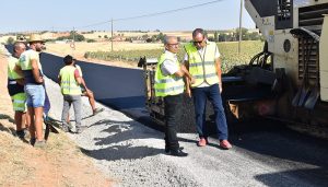 La Diputación de Cuenca está trabajando en la rehabilitación de la CUV-3032 entre Fuente de Pedro Naharro y Torrubia del Campo