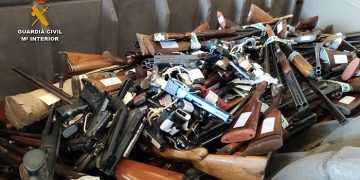 La Guardia Civil de Guadalajara reduce a chatarra 1.083 armas de fuego, piezas y otros objetos peligrosos