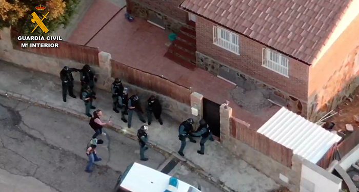 La Guardia Civil detiene a cinco personas por cultivo de marihuana en Torrejón del Rey y en El Casar