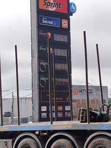 La patronal conquense informa de una nueva línea de ayudas para empresas afectadas por el precio de los carburantes