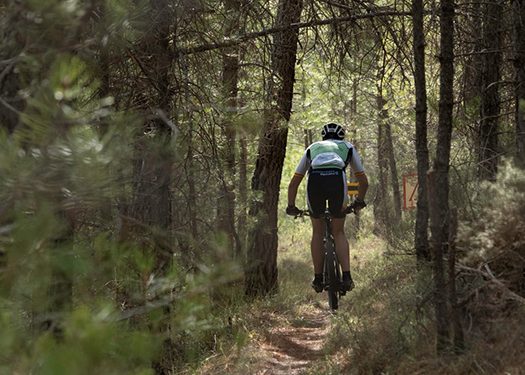 Lola Castellote y Oleg Chuzhda, que repite victoria, los mejores en las montañas de Cañizares