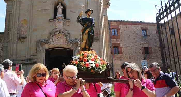 San Roque vuelve a procesionar por las calles de Sigüenza 1 San Roque vuelve a procesionar por las calles de Sigüenza
