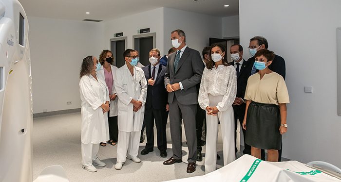 Los Reyes presiden la inauguración oficial de la ampliación del Hospital de Guadalajara (galería fotográfica)