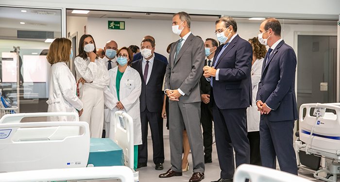 Los Reyes presiden la inauguración oficial de la ampliación del Hospital de Guadalajara (galería fotográfica)