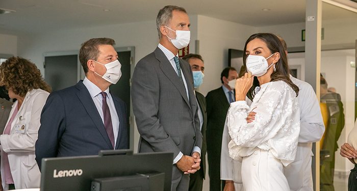 Los Reyes presiden la inauguración oficial de la ampliación del Hospital de Guadalajara (galería fotográfica)