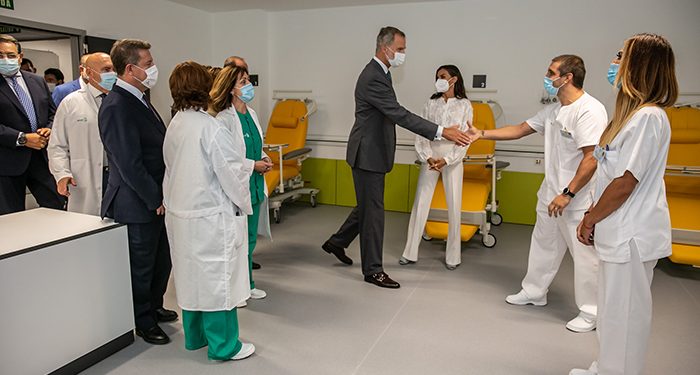 Los Reyes presiden la inauguración oficial de la ampliación del Hospital de Guadalajara (galería fotográfica)