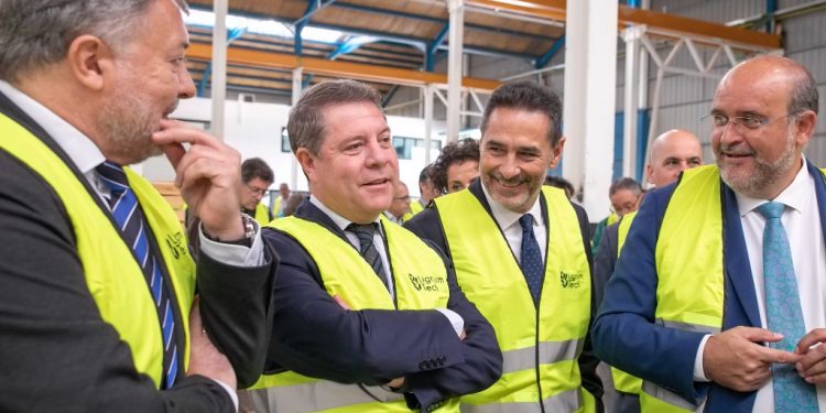 Dolz aplaude la generación de 120 puestos de trabajo en Cuenca por parte de la Corporación Vía Ágora 1 Dolz aplaude la generación de 120 puestos de trabajo en Cuenca