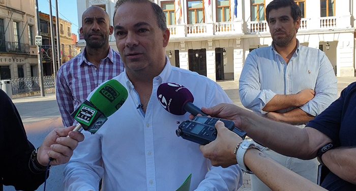 Carnicero denuncia que Rojo encubre a Page permitiendo inaugurar la ampliación del Hospital sin licencia de actividad