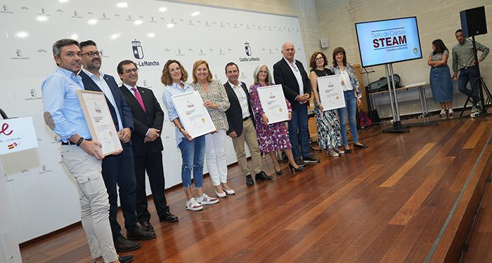 Cerca de 300 centros educativos y más de 10.000 alumnos y alumnas participarán en este curso en el proyecto de Formación en Competencias STEAM