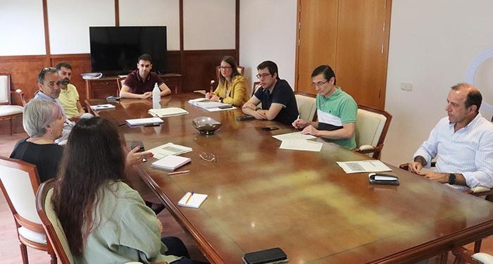 El Ayuntamiento de Cabanillas mejora el servicio de atención de averías de agua con un nuevo contrato con la empresa “Aqlara” 1 El Ayuntamiento de Cabanillas mejora el servicio de atención de averías de agua con un nuevo contrato con la empresa “Aqlara”