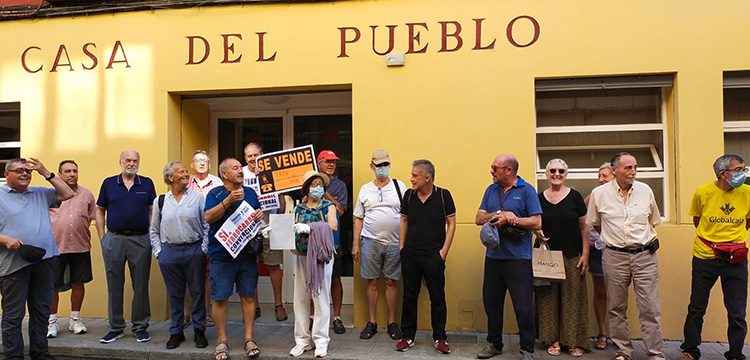 El gobierno cierra el tren y manipula con propaganda