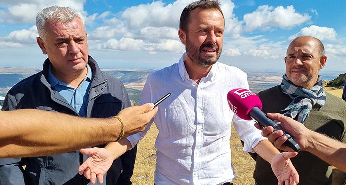 La Junta invierte más de 1,2 millones de euros en la mejora y adecuación de los caminos forestales de la Sierra Norte de Guadalajara 1 El Gobierno de Castilla-La Mancha invierte más de 1,2 millones de euros en la mejora y adecuación de los caminos forestales de la Sierra Norte de Guadalajara