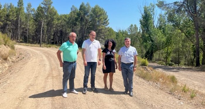 El Gobierno regional destina alrededor de 236.000 euros al arreglo de un camino con una longitud de 30 kilómetros en Santa Cruz de Moya 1 El Gobierno regional destina alrededor de 236.000 euros al arreglo de un camino con una longitud de 30 kilómetros en Santa Cruz de Moya