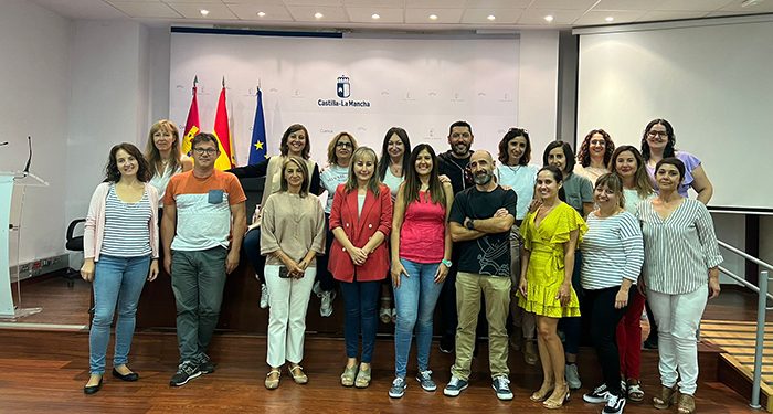 El Gobierno regional incorpora 18 nuevos trabajadores sociales en la provincia de Cuenca dentro de la convocatoria de empleo público 2019-2020 1 El Gobierno regional incorpora 18 nuevos trabajadores sociales en la provincia de Cuenca dentro de la convocatoria de empleo público 2019-2020