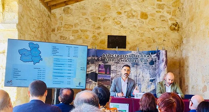 El Gobierno regional lleva a Soria su política en materia de vivienda rural y la Ley de Medidas Económicas, Sociales y Tributarias frente a la despoblación