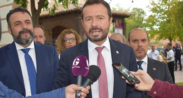 El Gobierno regional resalta la colaboración con el Ayuntamiento de Azuqueca de Henares para mejorar los servicios públicos del municipio