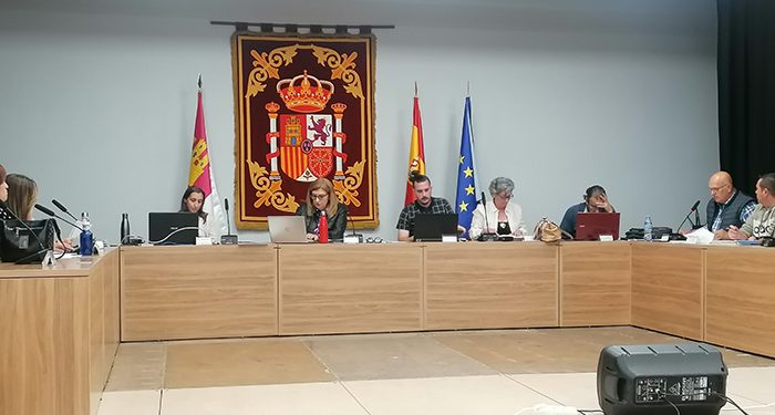 El Pleno aprueba la creación de la figura de ‘Cronista Oficial’ de Villanueva de la Torre 1 El Pleno aprueba la creación de la figura de ‘Cronista Oficial’ de Villanueva de la Torre