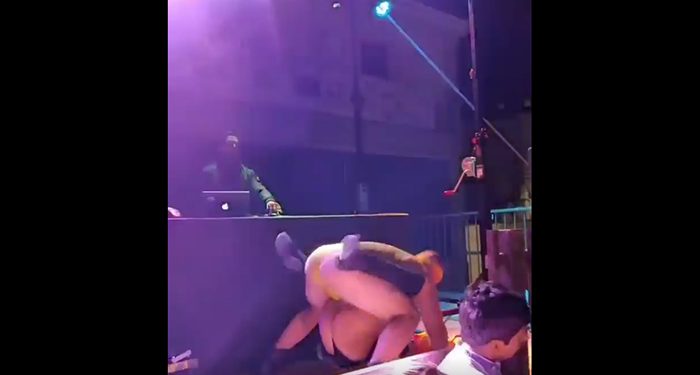 El PP pide responsabilidades a la alcaldesa de Barajas de Melo por contratar un espectáculo exhibicionista para las fiestas patronales 1 El PP pide responsabilidades a la alcaldesa de Barajas de Melo por contratar un espectáculo exhibicionista para las fiestas patronales