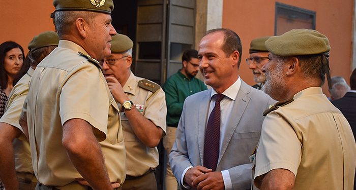 Guadalajara rinde homenaje al capitán Arenas en el estreno del documental ‘Capitán Arenas, un destino en monte Arruit’