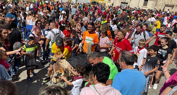 El futuro de la fiesta está asegurado: cientos de niños disfrutan de su San Mateo