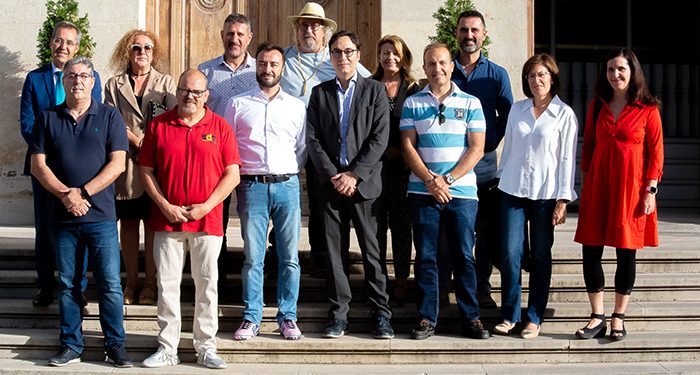 Inuagurada en los jardines de la Diputación la exposición Todos hacemos deporte