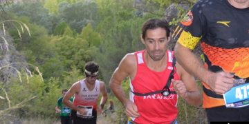 Israel Fernández y Miriam Obispo se imponen en el Trail nocturno de San Julián