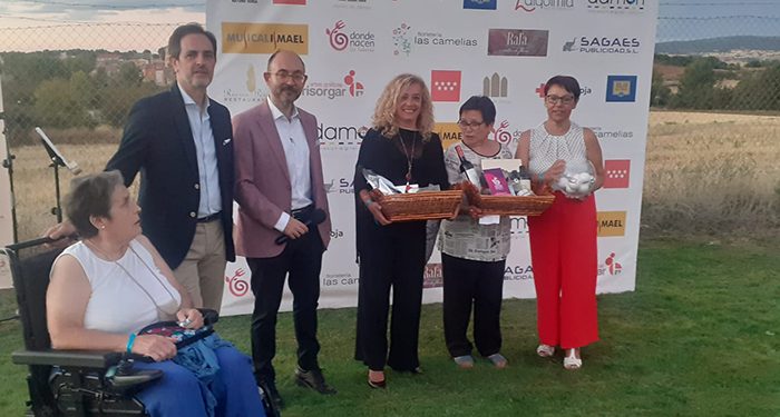 La Asociación de Esclerosis Múltiple de Cuenca celebró su acto benéfico con la asistencia de más de doscientas personas