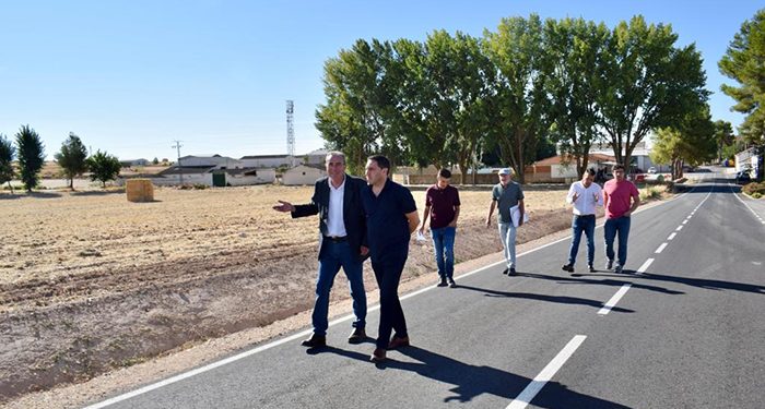 La Diputación de Cuenca recepciona las obras de la carretera que une Villar de la Encina y la N-420 con una inversión de 400.000 euros 1 La Diputación de Cuenca recepciona las obras de la carretera que une Villar de la Encina y la N-420 con una inversión de 400.000 euros