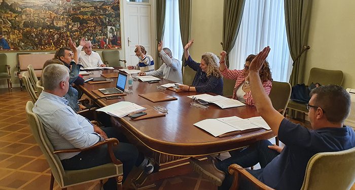 La Diputación de Guadalajara ayuda con 206.449 euros a cuatro cooperativas agroalimentarias y 78 apicultores de la provincia 1 La Diputación de Guadalajara ayuda con 206.449 euros a cuatro cooperativas agroalimentarias y 78 apicultores de la provincia