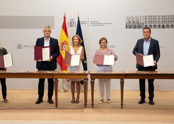 La ministra Raquel Sánchez firma el protocolo de la Agenda Urbana con la Mancomunidad Alto Tajo
