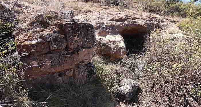 La Peña Sacra de “Los Cerrillos” 1 La Peña Sacra de “Los Cerrillos”