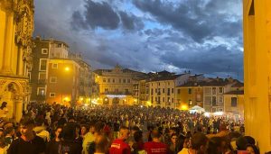 La verbena de San Mateo deja dos traslados al hospital por intoxicación por drogas y un esguince de tobillo