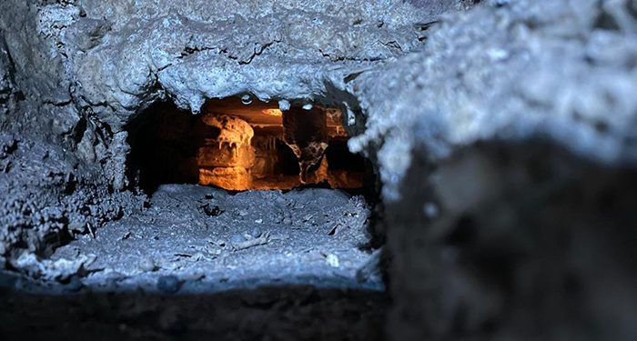 Las obras financiadas por la Diputación en Noheda sacan a la luz los sistemas de evacuación del agua y la calefacción