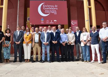 Martínez Guijarro compromete la defensa al sector taurino en la región: “Lo vamos a defender, cuidar y apoyar” Martínez Guijarro compromete la defensa al sector taurino en la región: “Lo vamos a defender, cuidar y apoyar”