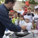 Niños y niñas se transforman en “Chefs” por unas horas, mientras el Puente San Pablo de Cuenca se viste de restaurante por la candidatura de Cuenca a Capital Española de la Gastronomía