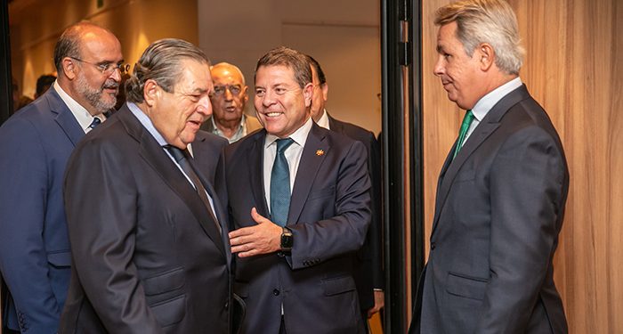 Page brinda a los empresarios valencianos la oportunidad de invertir en Castilla-La Mancha, una región con amplio consenso social 1 Page brinda a los empresarios valencianos la oportunidad de invertir en Castilla-La Mancha, una región con amplio consenso social