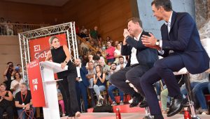 Page defiende ante Sánchez “una legislación más clara” para combatir el fenómeno “delincuente” de la ocupación de viviendas